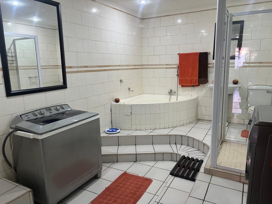 3 Bedroom Property for Sale in Geelhoutpark North West